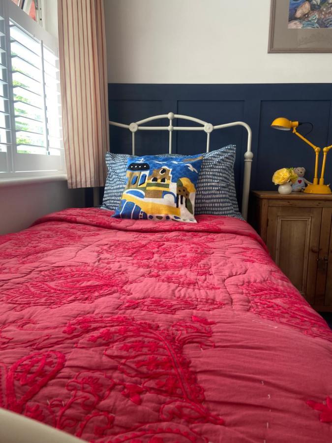 Barrow Harbour Studio Apartment ทราลี ภายนอก รูปภาพ